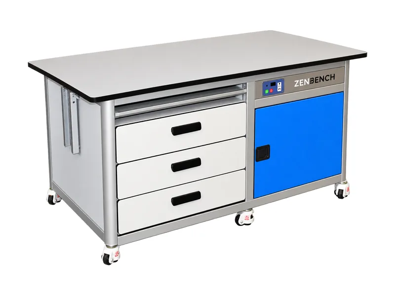 ZenBench-Tisch mit Schubladenelement mit 3 Schubladen neben dem Pumpenfach